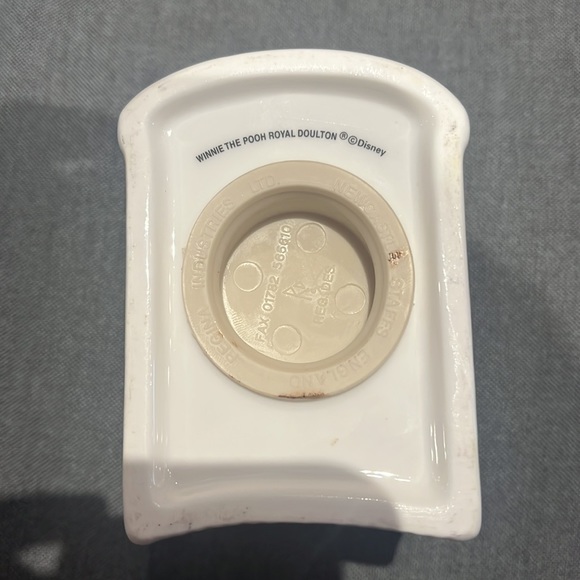 Royal Doulton Disney Winnie the Pooh Piggy Bank - Picture 6 of 8